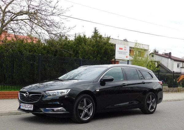 Opel Insignia cena 56980 przebieg: 166700, rok produkcji 2018 z Błonie małe 352
